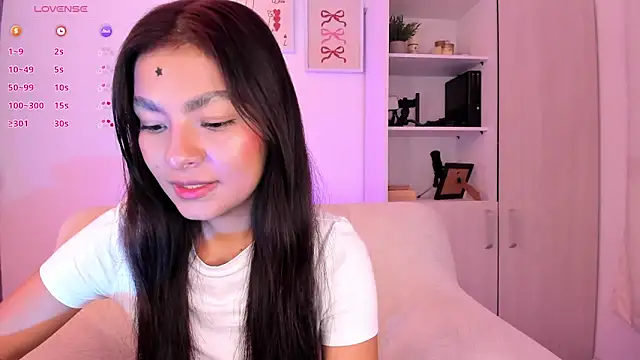 Snapshot of barbie_brunette3 chatting on October 19, 2025, 5:21 am barbie brunette3 online show from October 19, 2025, 5:21 am