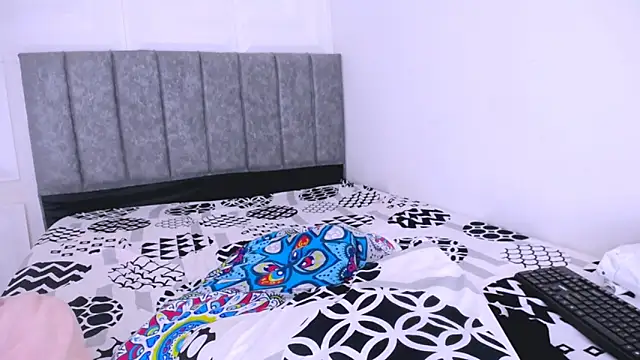 nataly red online show from February 17, 2025, 8:16 pm