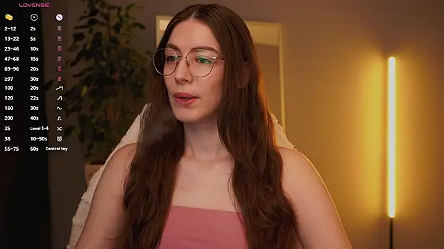 Snapshot of Ester_Hill chatting on November 4, 2025, 10:02 pm Ester Hill online show from November 4, 2025, 10:02 pm