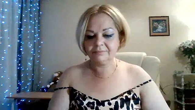 Snapshot of SofiyaPetrova chatting on May 27, 2026, 10:39 pm SofiyaPetrova online show from May 27, 2026, 10:39 pm