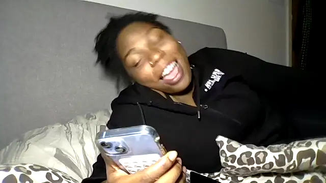 Snapshot of Bali_baddie_x chatting on February 6, 2025, 11:26 pm Bali baddie x online show from February 6, 2025, 11:26 pm