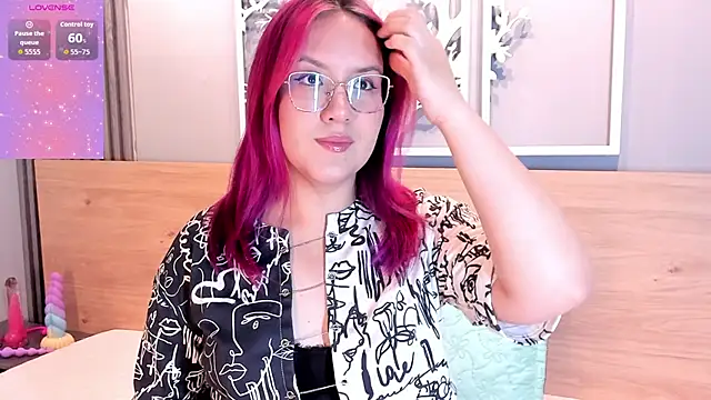 sweet--emily online show from November 16, 2025, 5:01 am