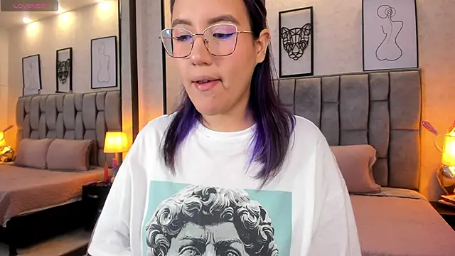 sweet--emily online show from March 5, 2025, 3:08 am