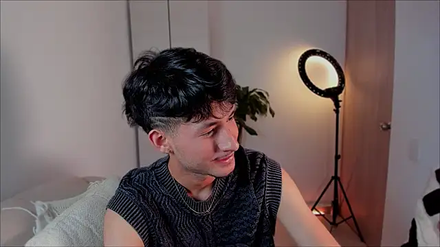 Snapshot of dimitri_targaryen chatting on January 10, 2025, 3:39 am dimitri targaryen online show from January 10, 2025, 3:39 am