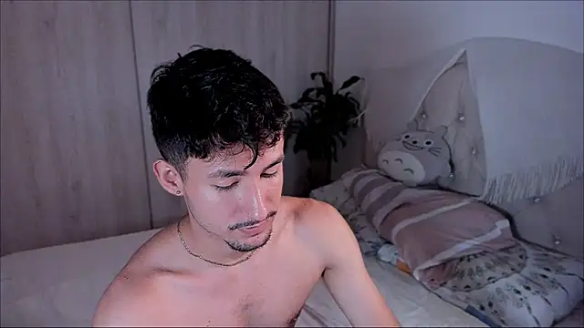 Snapshot of dimitri_targaryen chatting on October 1, 2025, 4:44 pm dimitri targaryen online show from October 1, 2025, 4:44 pm