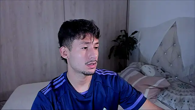 Snapshot of dimitri_targaryen chatting on October 3, 2025, 9:49 pm dimitri targaryen online show from October 3, 2025, 9:49 pm