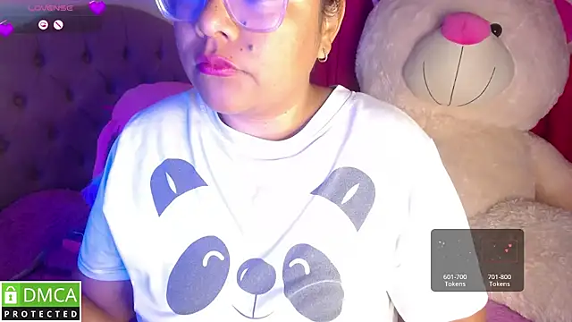 KittyHot20 online show from November 11, 2025, 2:56 pm