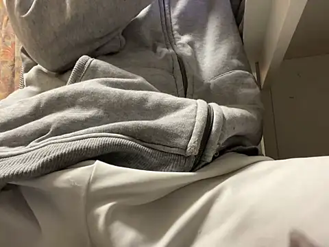 Snapshot of lkun9 chatting on December 9, 2024, 4:15 pm lkun9 online show from December 9, 2024, 4:15 pm