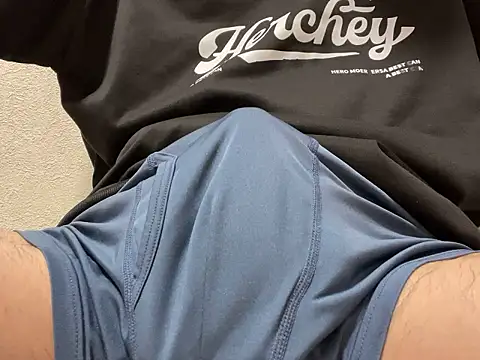 Snapshot of lkun9 chatting on November 6, 2025, 2:32 pm lkun9 online show from November 6, 2025, 2:32 pm