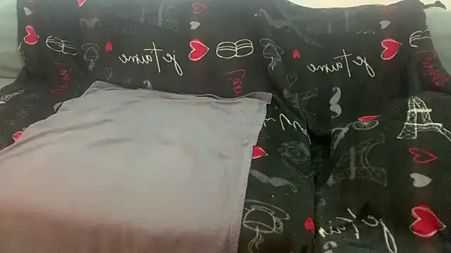 Snapshot of devote_schlampe00 chatting on September 28, 2025, 12:17 am devote schlampe00 online show from September 28, 2025, 12:17 am