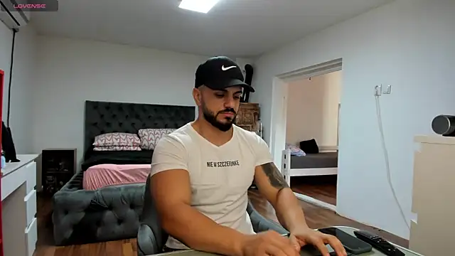 Snapshot of supermanboy94 chatting on November 3, 2025, 7:24 am supermanboy94 online show from November 3, 2025, 7:24 am