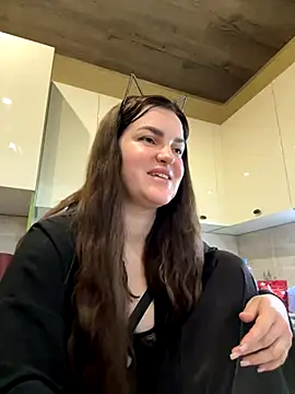 Karolina llove online show from October 30, 2025, 2:04 pm