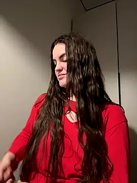 Karolina llove online show from December 2, 2025, 12:44 am