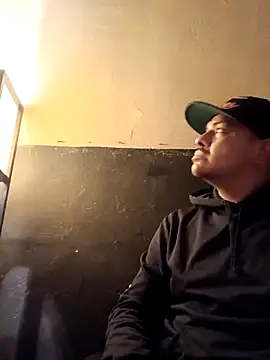 antswallowsxxx online show from December 22, 2025, 8:31 pm