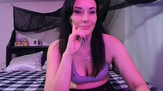 CrystalLakeXO online show from June 4, 2026, 5:45 am