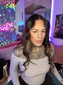 Snapshot of AileenInkOfficial chatting on March 3, 2025, 7:46 am AileenInkOfficial online show from March 3, 2025, 7:46 am