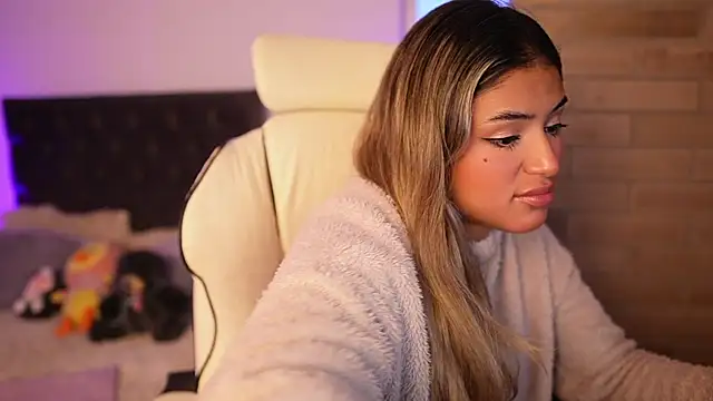 SaraParisi online show from March 17, 2025, 11:13 pm