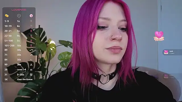 Snapshot of arielabradberry chatting on May 28, 2026, 3:29 pm arielabradberry online show from May 28, 2026, 3:29 pm