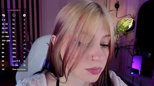 arielabradberry online show from September 12, 2025, 12:27 pm