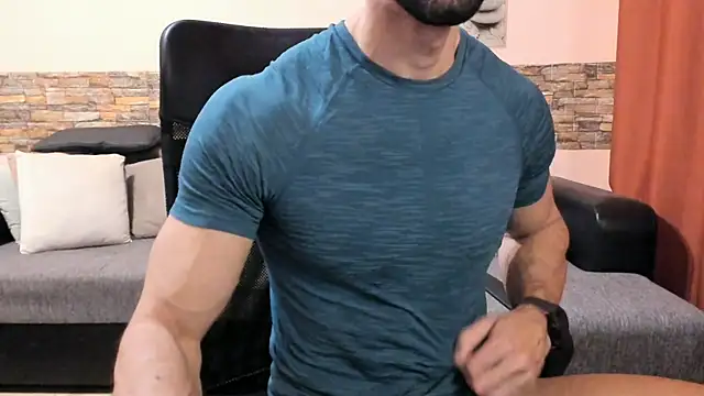 HotHunkTrainer online show from December 23, 2025, 9:30 am