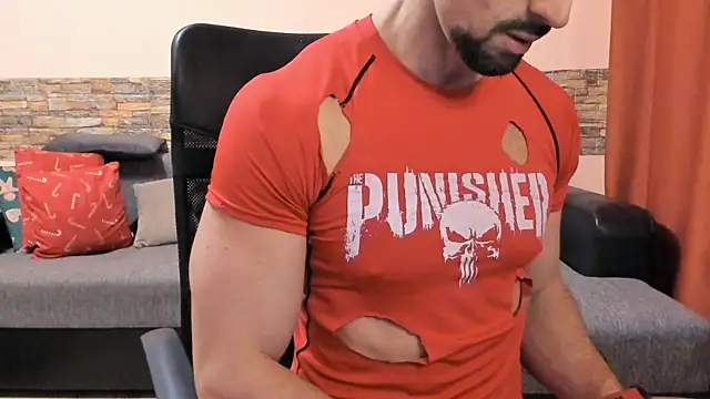 HotHunkTrainer online show from February 14, 2026, 8:47 am