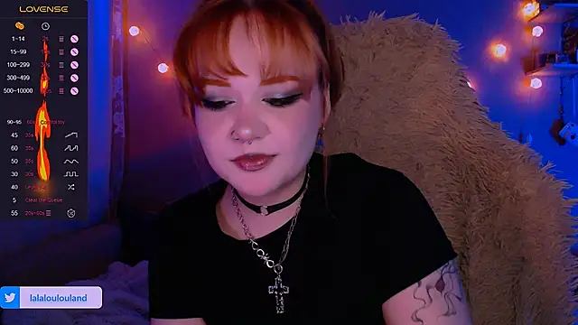 Snapshot of lala_loulou_land chatting on February 6, 2025, 8:56 pm lala loulou land online show from February 6, 2025, 8:56 pm