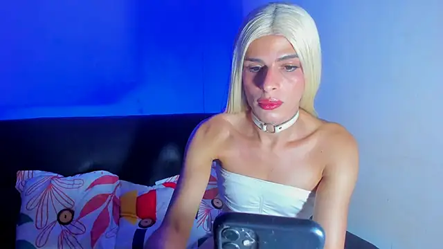 Snapshot of emperatrizhotwolf chatting on February 23, 2025, 9:16 pm emperatrizhotwolf online show from February 23, 2025, 9:16 pm