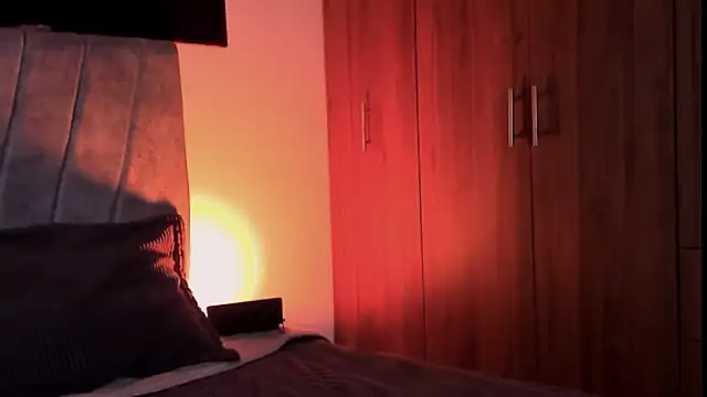 Thomas Fit1 online show from September 21, 2025, 2:06 am