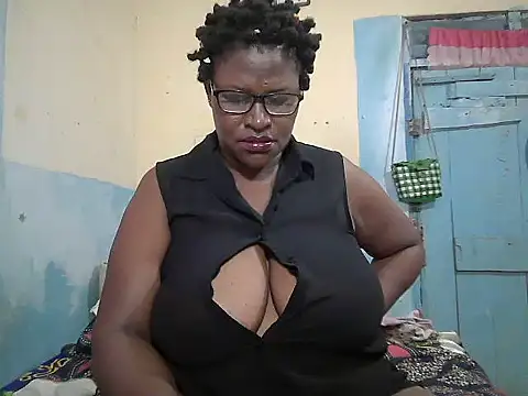 Snapshot of sexy_bigboobss chatting on July 18, 2026, 7:39 am sexy bigboobss online show from July 18, 2026, 7:39 am