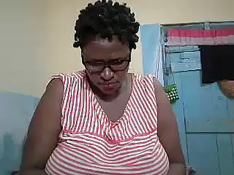 Snapshot of sexy_bigboobss chatting on May 4, 2026, 6:49 am sexy bigboobss online show from May 4, 2026, 6:49 am
