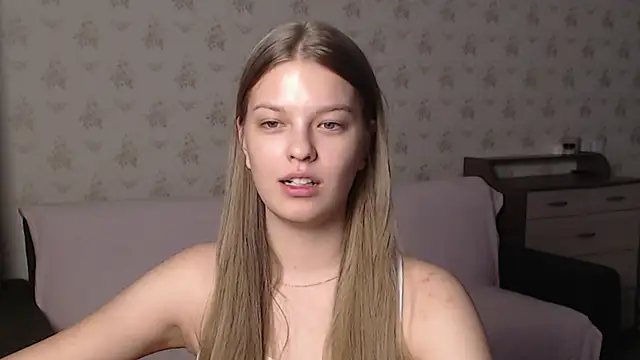 EmySway online show from December 22, 2025, 2:17 pm