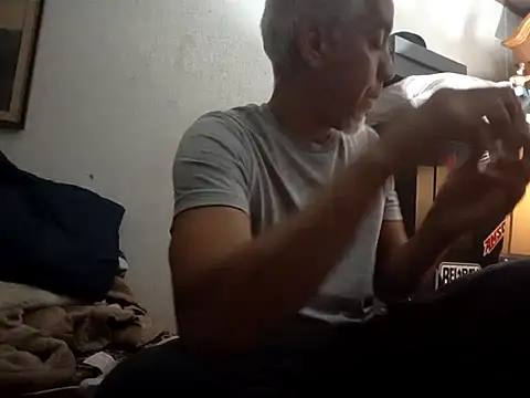 Snapshot of Xoc8_ chatting on November 10, 2025, 8:19 am Xoc8 online show from November 10, 2025, 8:19 am