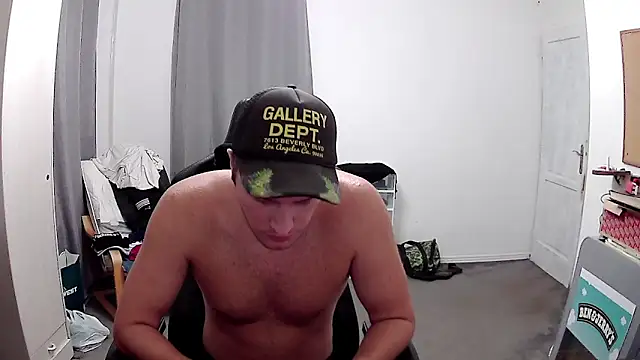 Snapshot of PKrisztian chatting on October 5, 2025, 6:53 pm PKrisztian online show from October 5, 2025, 6:53 pm