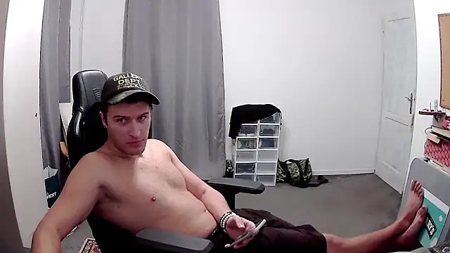 Snapshot of PKrisztian chatting on October 4, 2025, 4:41 pm PKrisztian online show from October 4, 2025, 4:41 pm