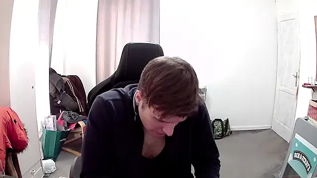 PKrisztian online show from April 8, 2026, 1:45 pm