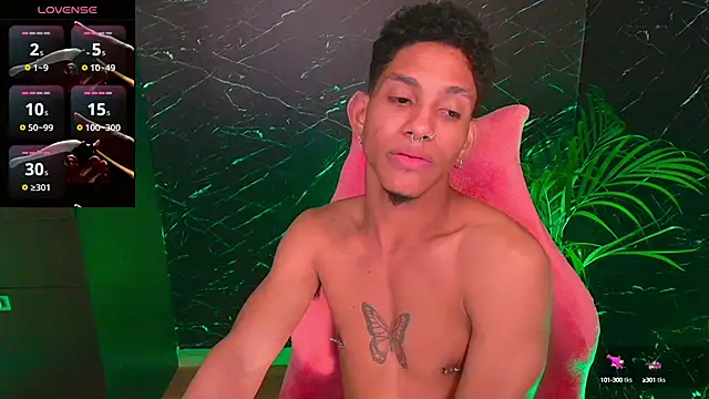 Snapshot of Palo_santo chatting on September 19, 2025, 12:03 am Palo santo online show from September 19, 2025, 12:03 am