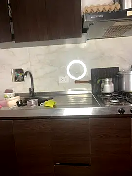 Snapshot of Palo_santo chatting on September 25, 2025, 9:21 pm Palo santo online show from September 25, 2025, 9:21 pm