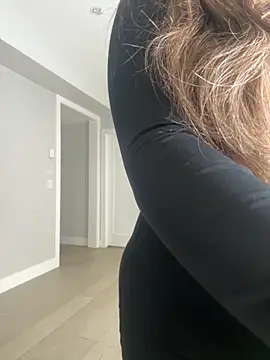 jAsMinE678 online show from October 28, 2025, 6:40 pm