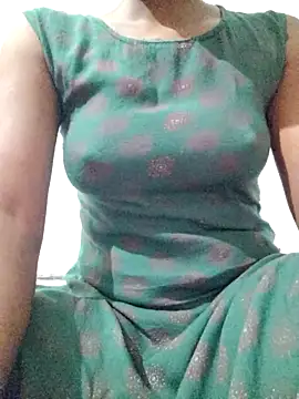 rituporna2004 online show from December 2, 2025, 2:01 am