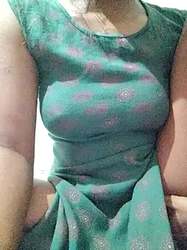 rituporna2004 online show from December 1, 2025, 4:35 am