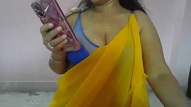 Snapshot of my-laila chatting on December 15, 2025, 5:02 am my-laila online show from December 15, 2025, 5:02 am