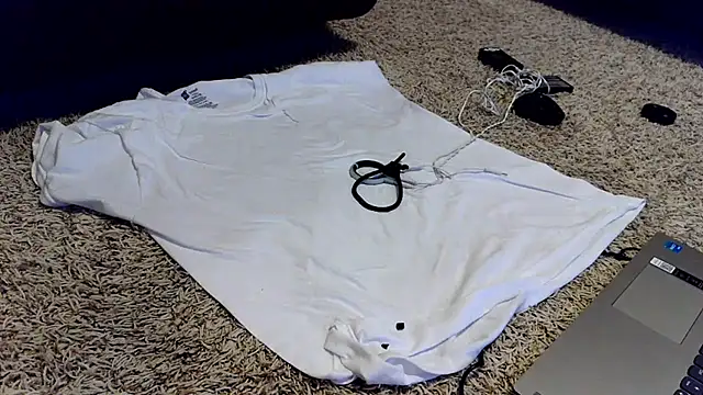 Snapshot of femgui69 chatting on December 3, 2025, 9:47 pm femgui69 online show from December 3, 2025, 9:47 pm