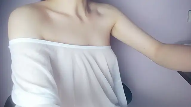 Snapshot of Baenee chatting on March 2, 2025, 5:30 pm Baenee online show from March 2, 2025, 5:30 pm