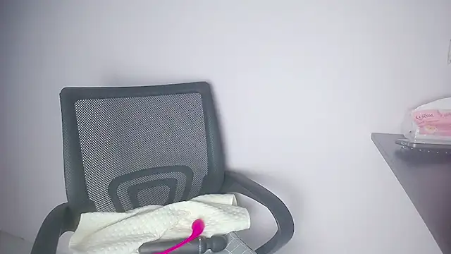 Snapshot of Baenee chatting on March 16, 2025, 7:38 pm Baenee online show from March 16, 2025, 7:38 pm