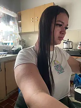 GemaGranadoss online show from February 15, 2026, 9:36 pm