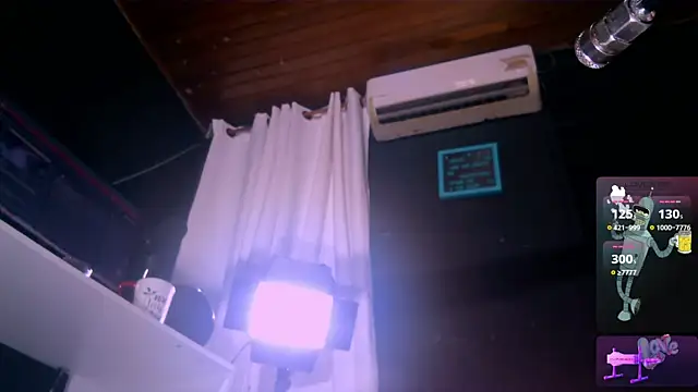 Snapshot of waterfalls_girl chatting on June 24, 2026, 8:46 am waterfalls girl online show from June 24, 2026, 8:46 am