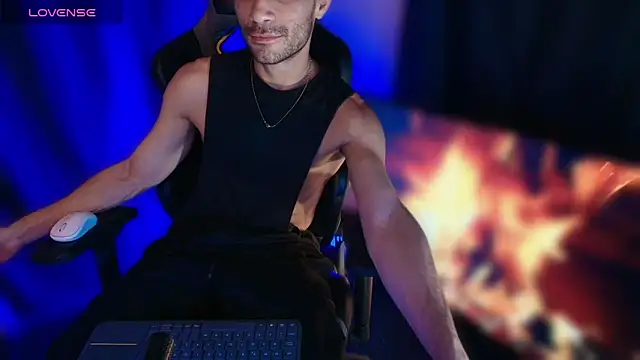 sexyboycolombi4 online show from April 22, 2026, 6:31 am