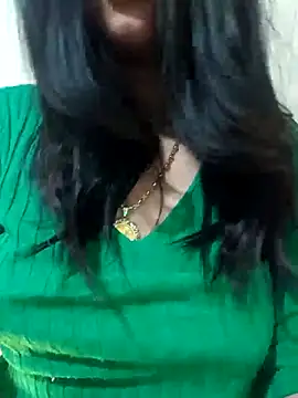 Snapshot of Noraa5 chatting on February 20, 2025, 4:07 am Noraa5 online show from February 20, 2025, 4:07 am