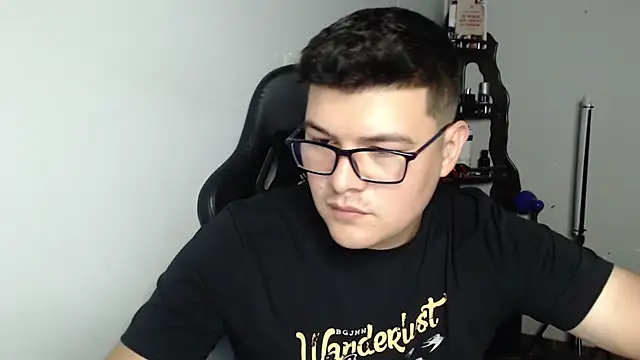 Snapshot of Plug_Control chatting on February 28, 2026, 9:14 pm Plug Control online show from February 28, 2026, 9:14 pm