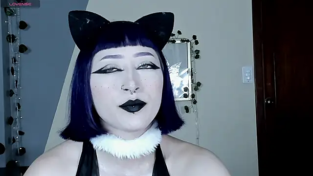 Snapshot of BlueBerry____ chatting on November 12, 2025, 6:45 pm BlueBerry online show from November 12, 2025, 6:45 pm